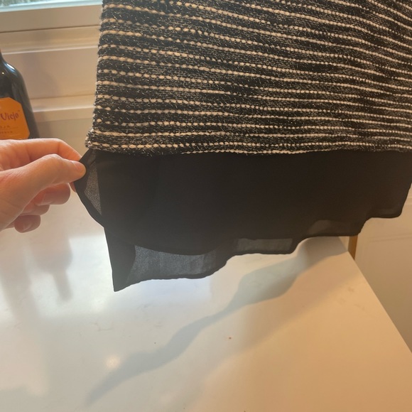 Sanctuary textured sleeveless top with hint of sparkle - S - Picture 2 of 3